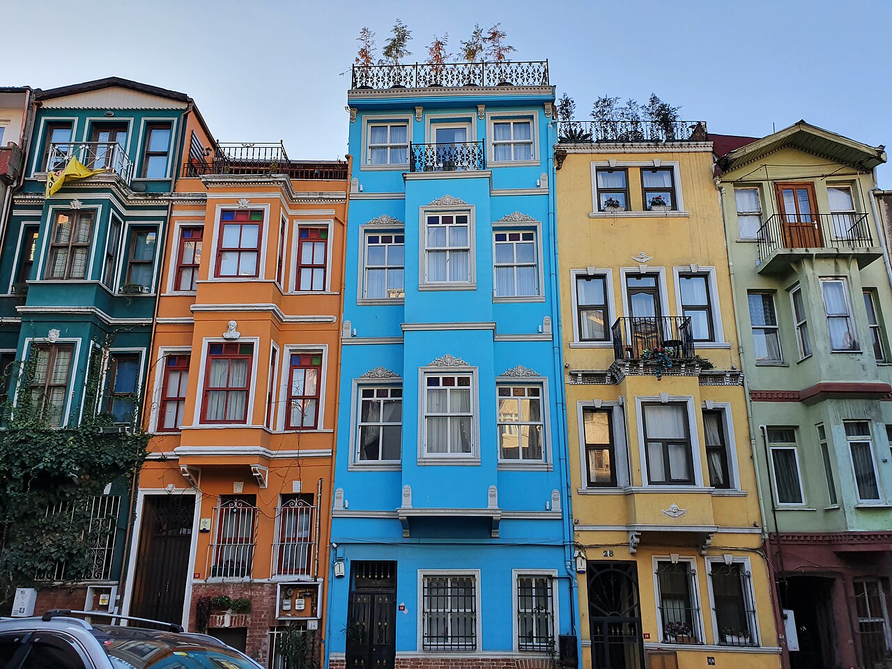 Balat. Photo by Antoloji (CC BY-SA 4.0)