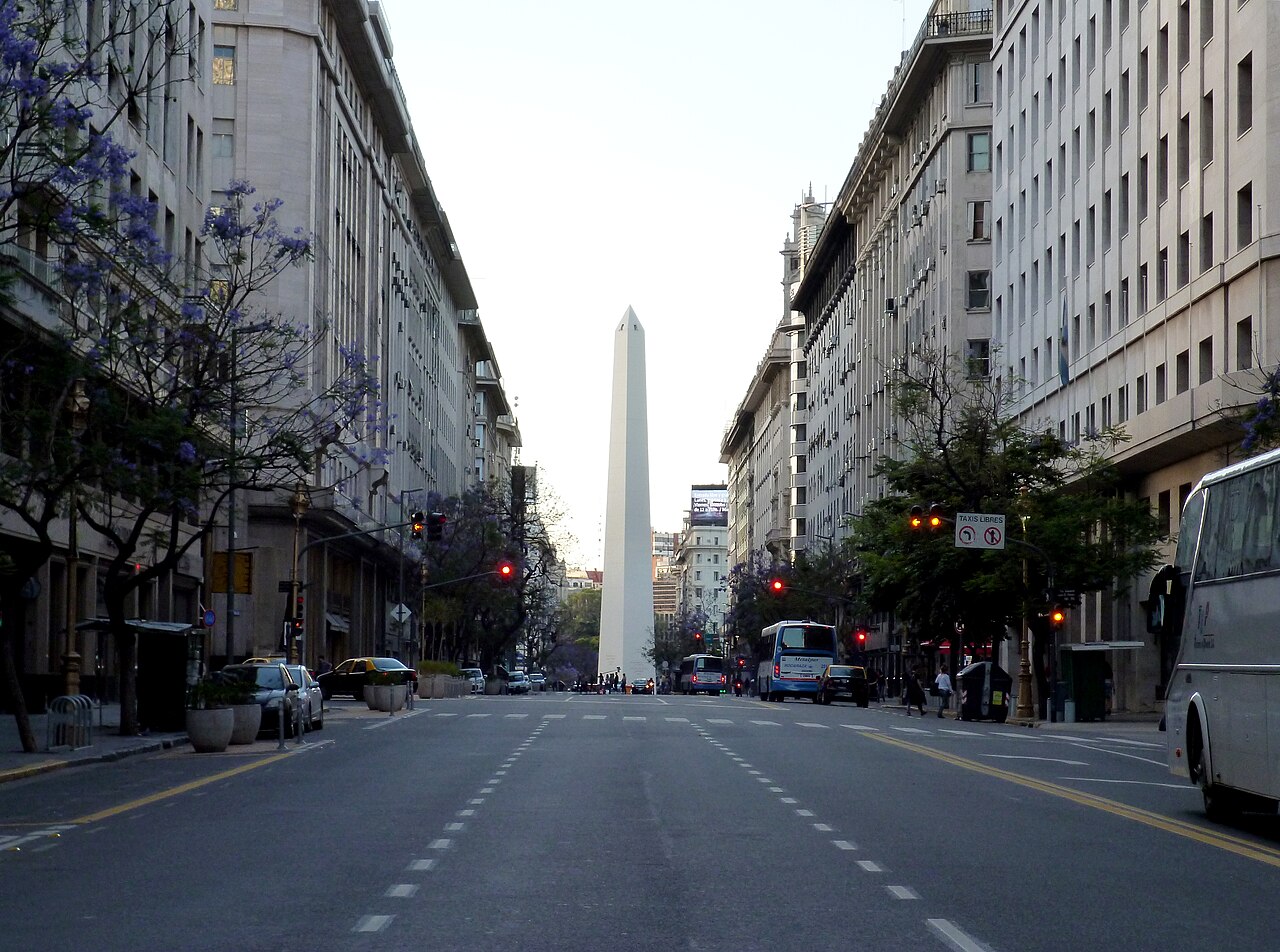 Obelisco de Buenos Aires. Photo by Green Mostaza (CC BY 4.0)