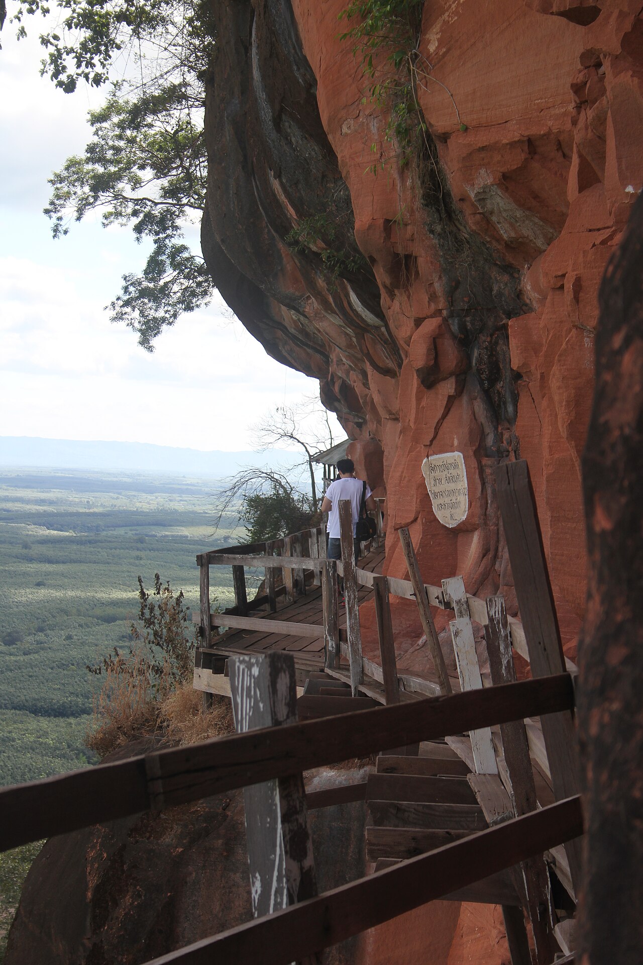 Wat Phu Tok. Photo by Erwannjacquin (CC BY-SA 4.0)