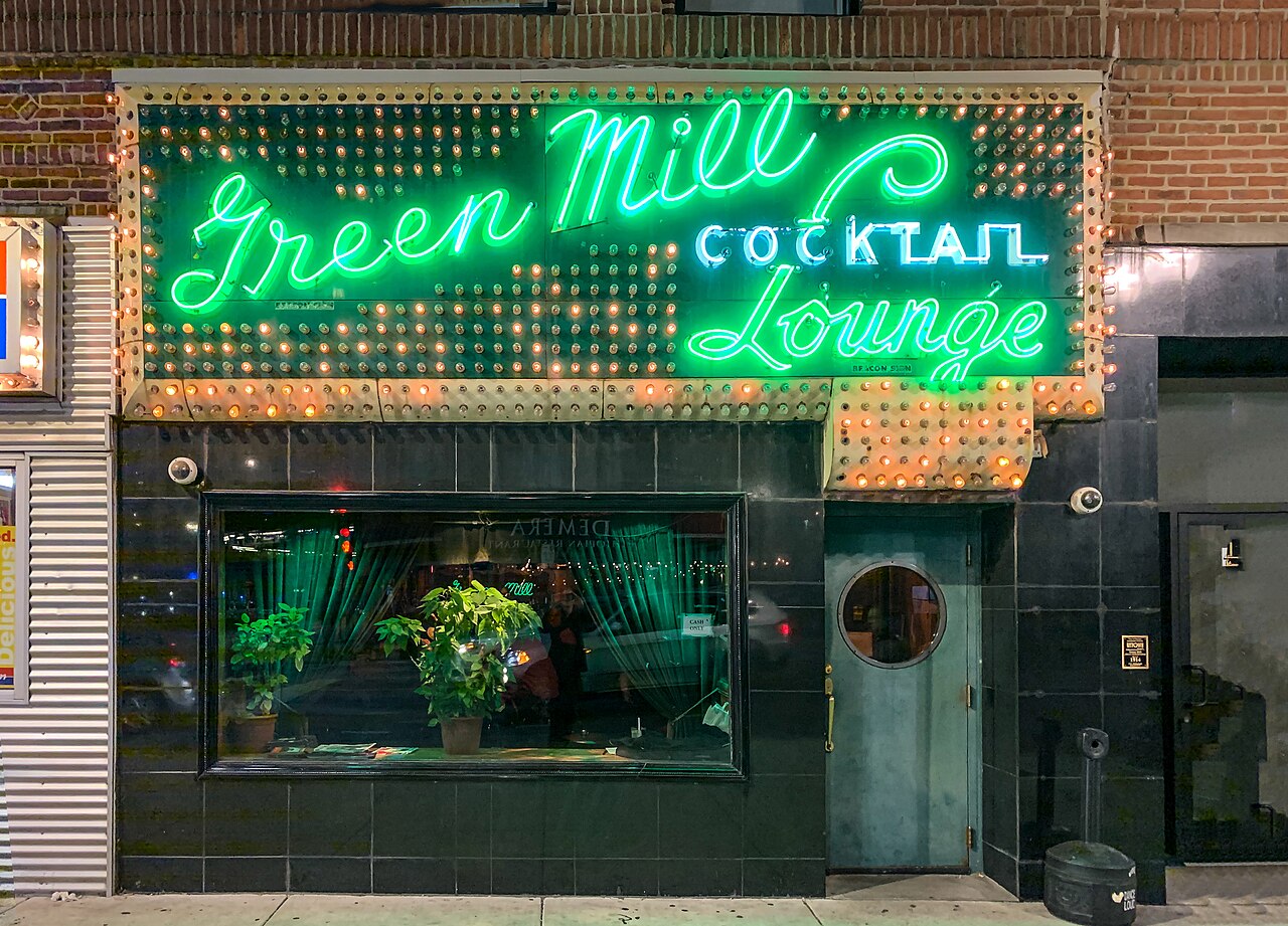Green Mill Cocktail Lounge. Photo by Kenneth C. Zirkel (CC BY-SA 4.0)