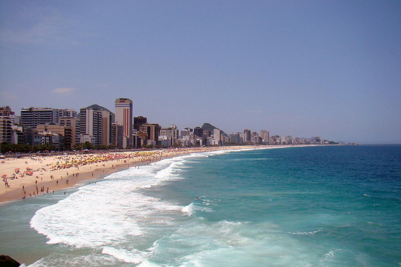 Leblon Beach. Photo by Rodrigo Soldon from Rio de Janeiro, Brazil (CC BY 2.0)