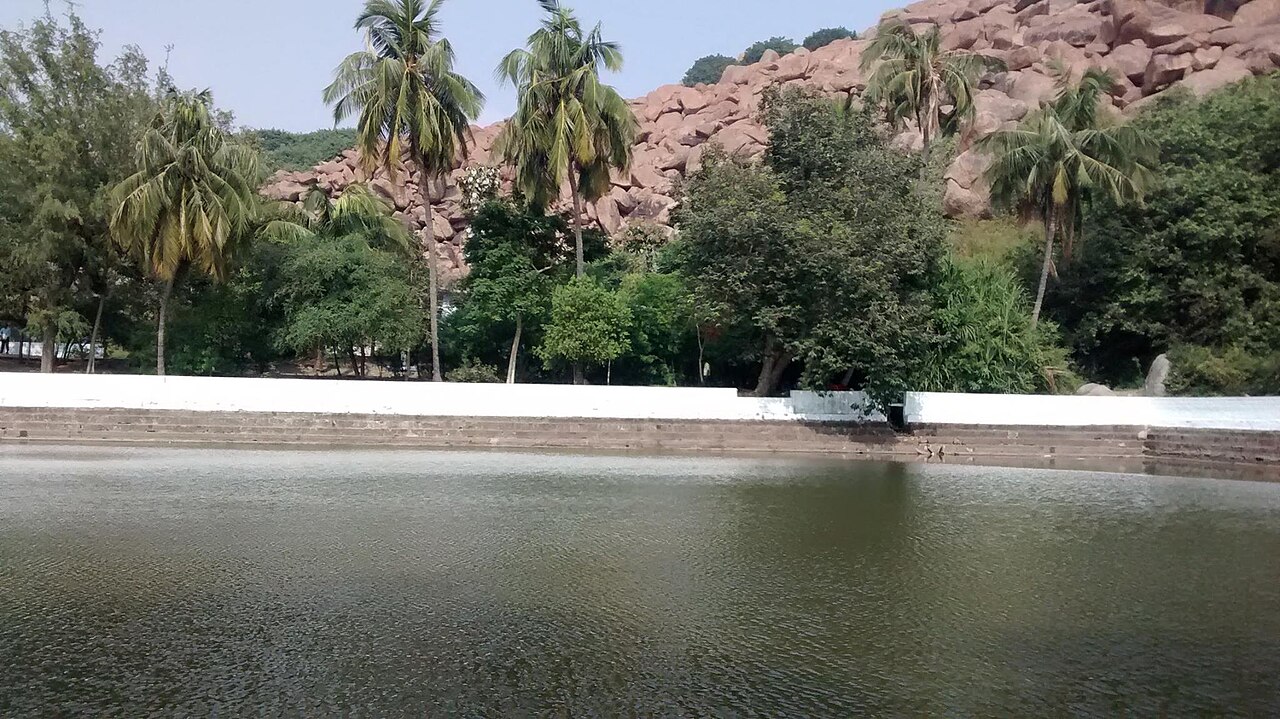Sanapur Lake, India. Photo by Japleenpasricha (CC BY-SA 4.0)
